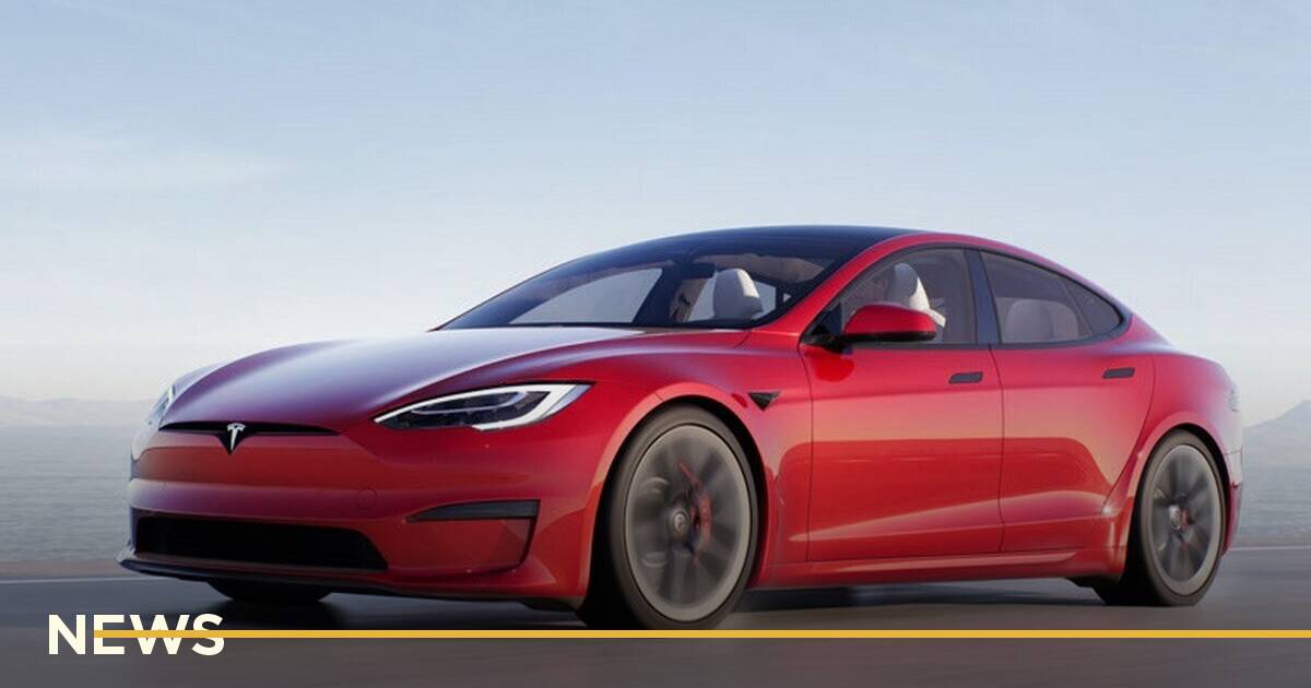 Илон Маск презентовал «самую быструю» Tesla Model S Plaid