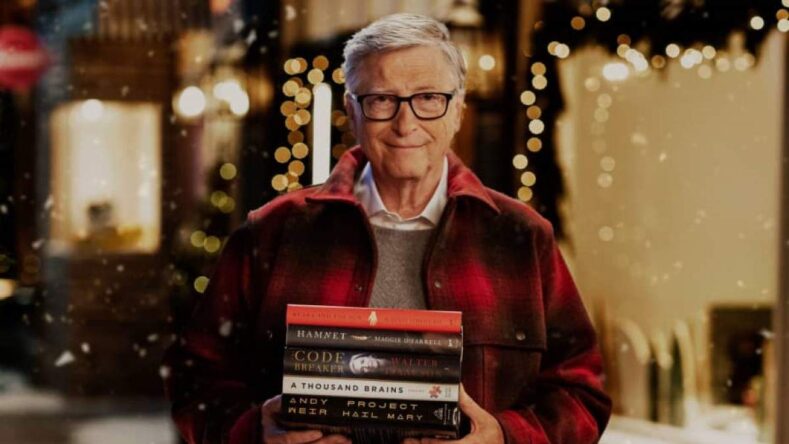 Білл Гейтс склав список книг на різдвяні свята