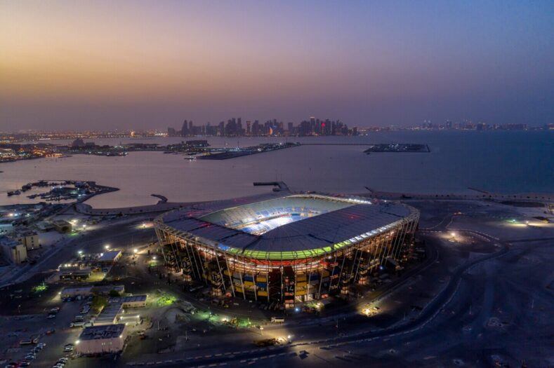 В Катарі з'явився стадіон з транспортних контейнерів
