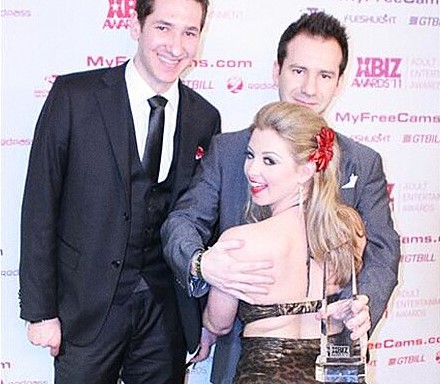 Олександр Гойхман, Леонід Радвінський і Санні Лейн на церемонії XBIZ Awards 2011