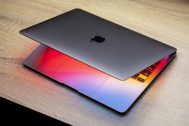 Apple виплатила $100500 за злом macbook