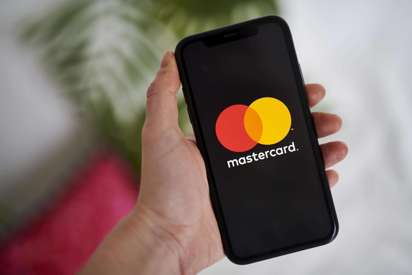 Nexo і Mastercard запускають платіжну картку з криптовалютою