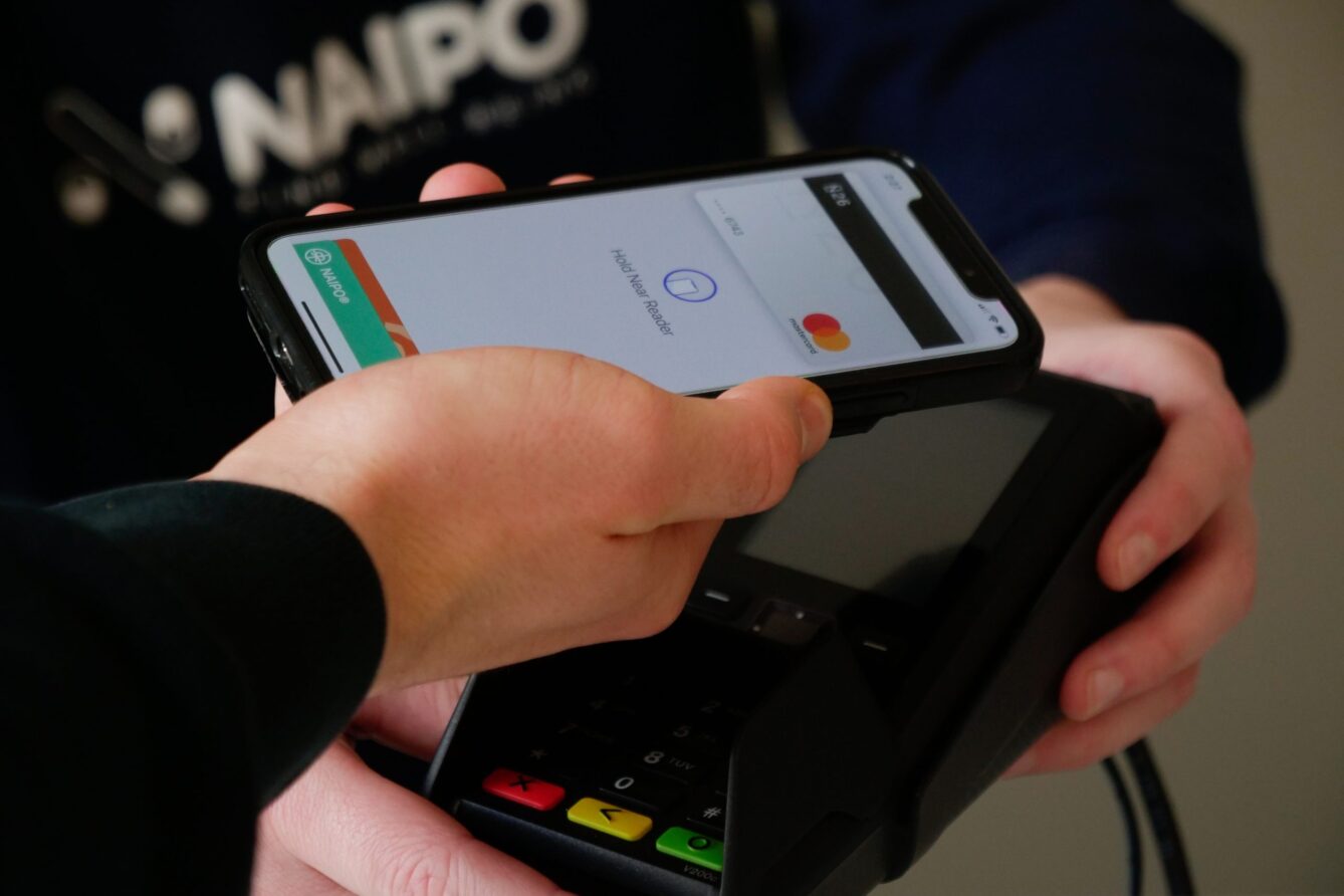 Єврокомісія звинуватила Apple Pay у монополії серед електронних гаманців на iOS