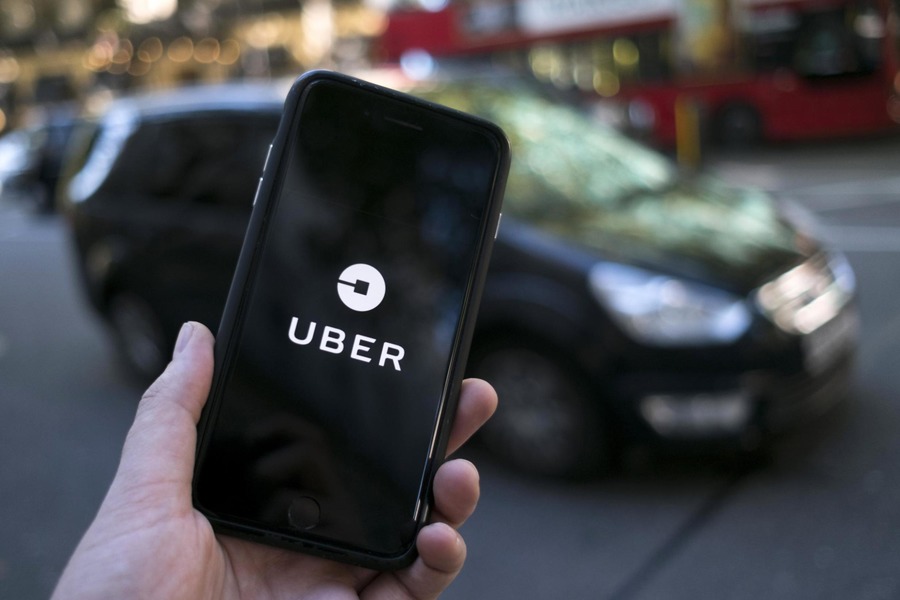 Uber повертає сервіс спільних поїздок у Києві