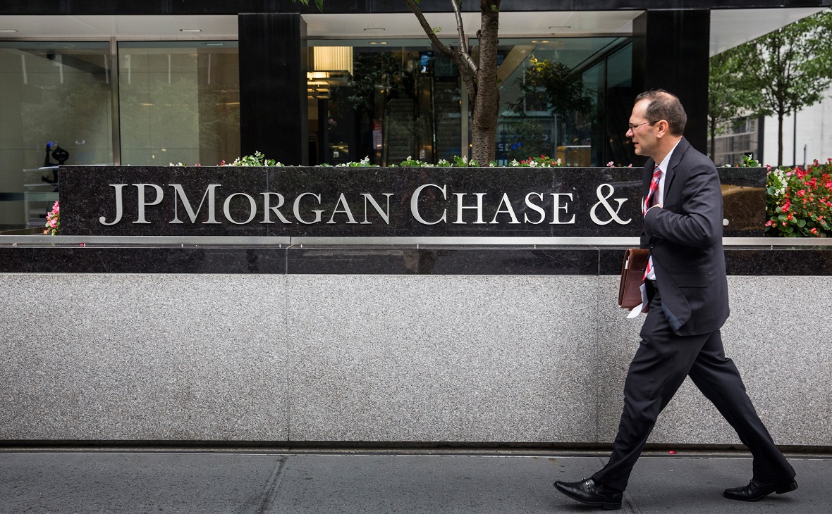 Найбільші американські інвестиційні банки JPMorgan Chase та Goldman Sachs зупинили торгівлю борговими зобовʼязаннями Росії