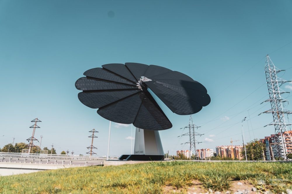 Нова сонячна система SmartFlower у Тернополі