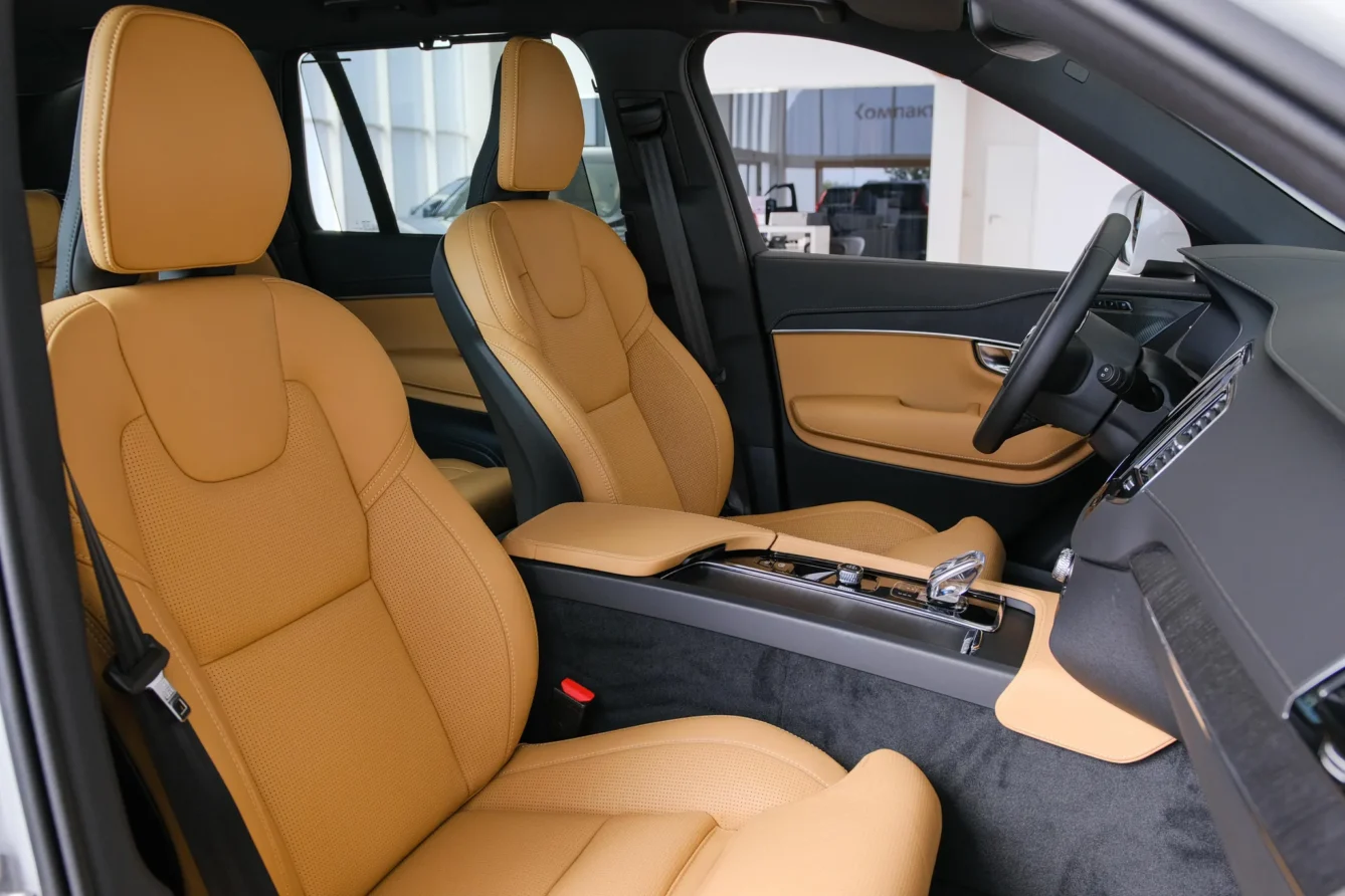 Салон Volvo XC90