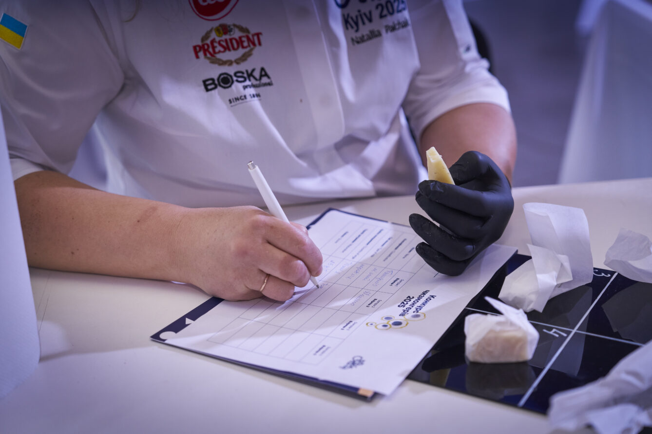 syrna-ekonomika-hto-taki-chyzmongery-ta-yak-vony-zminyuyut-rytejl-i-gastroturyzm Фестиваль сирного мистецтва ProCheese Awards