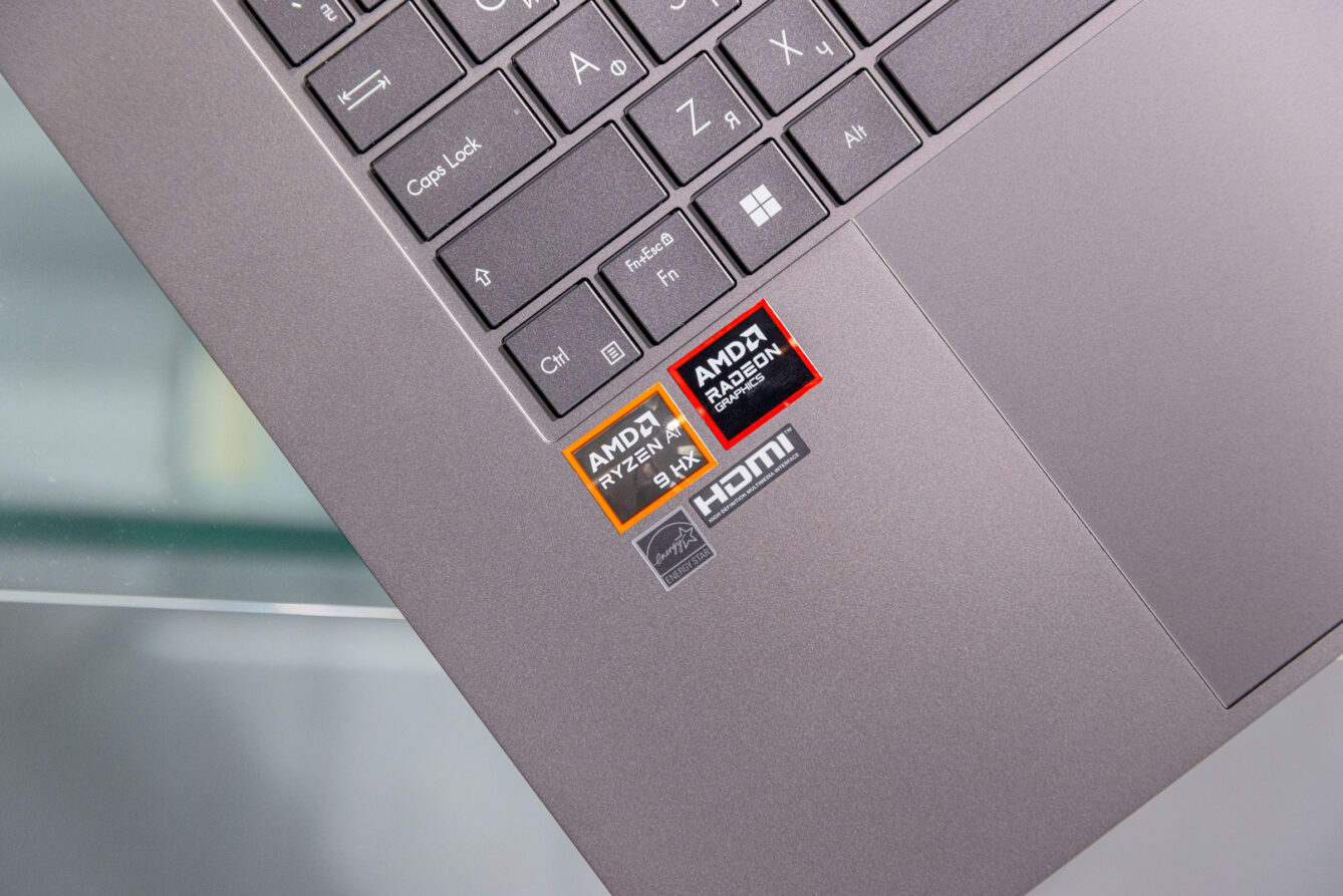 yak-vybraty-ai-noutbuk-u-2025-roczi-gajd-dlya-tyh-hto-praczyuye-z-kontentom-ta-kreatyvnymy-zavdannyamy ASUS Zenbook S 16