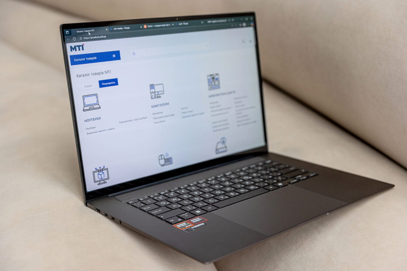 yak-vybraty-ai-noutbuk-u-2025-roczi-gajd-dlya-tyh-hto-praczyuye-z-kontentom-ta-kreatyvnymy-zavdannyamy ASUS Zenbook S 16