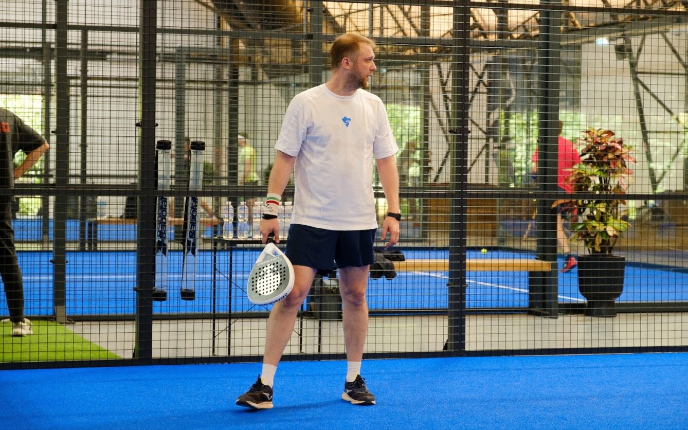 Станіслав Андреев на падел-тенісі