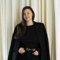 Аліна Ашортія