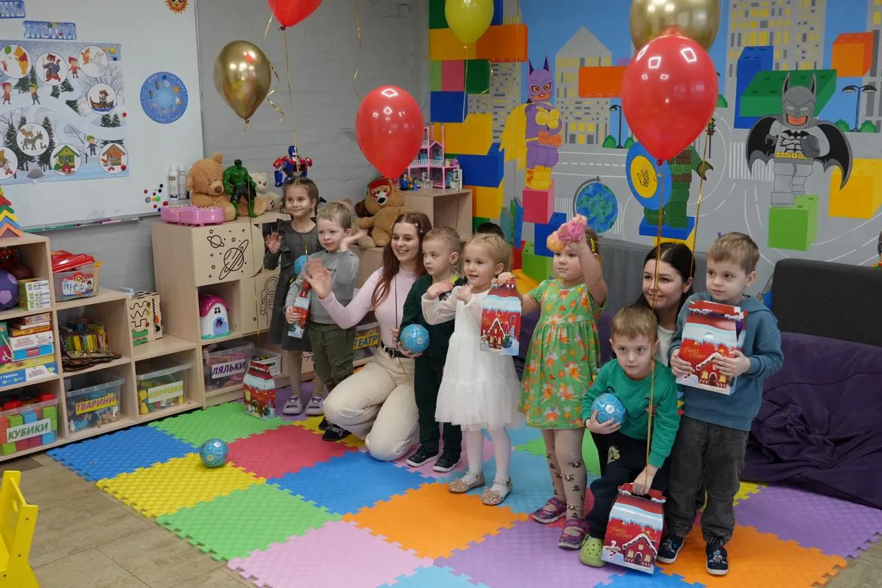 Дитсадок в офісі «Аврори»