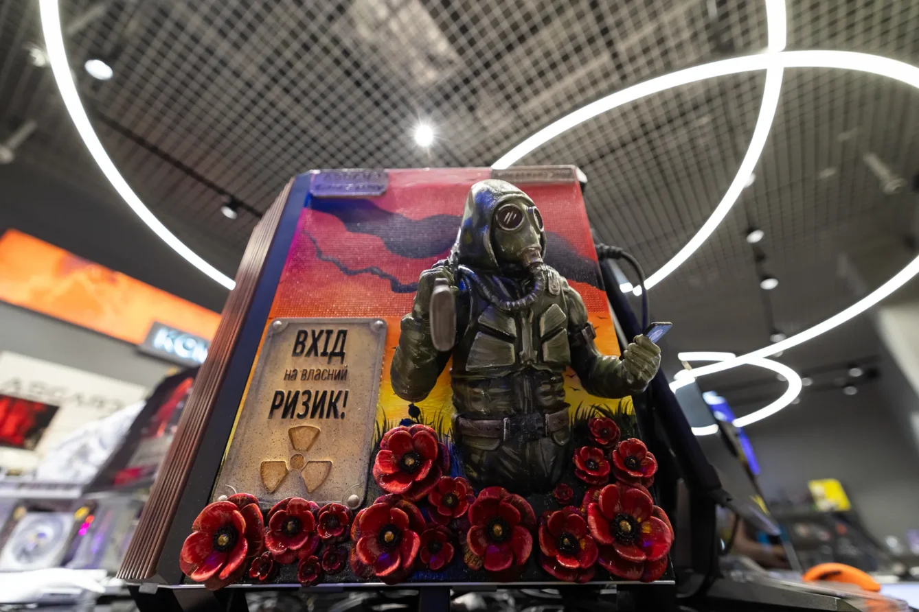 кастомізація ПК для Fancon від Click: Зона відчуження